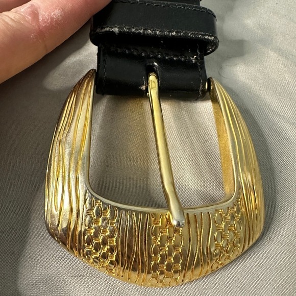 Escada Vintage Belt Size 40 - Picture 8 of 9